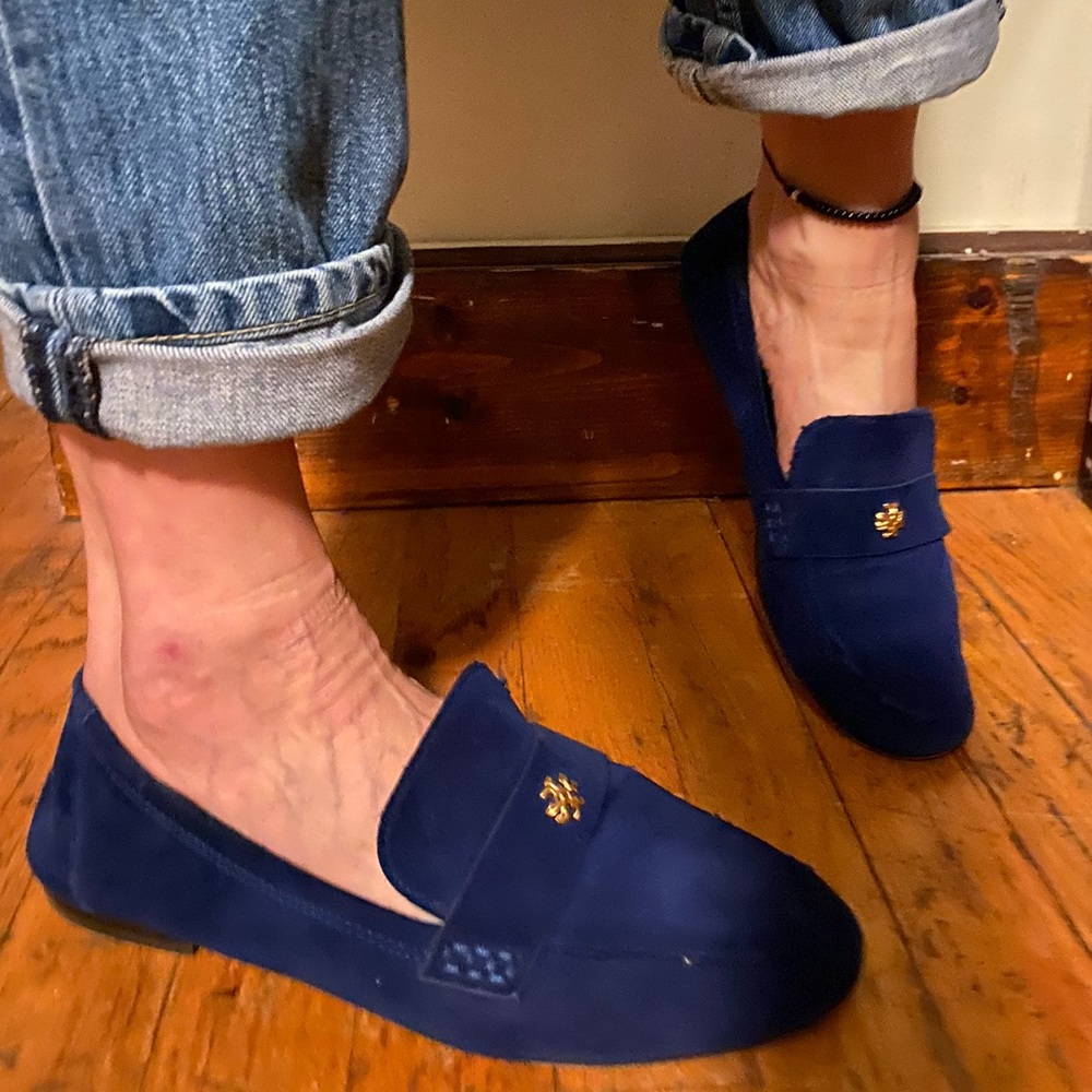 Tory Burch size 9.5 blue suede slip on loafer
